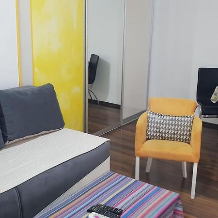 Yellow apartment, central Podgorica Esterno foto