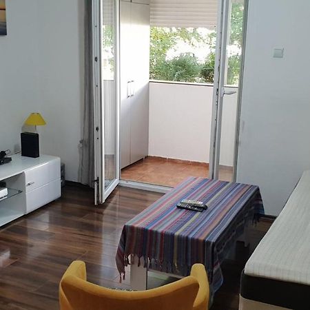 Yellow apartment, central Podgorica Esterno foto